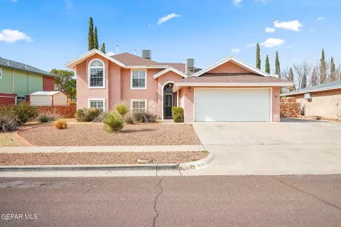 1825 Pueblo Alegre Dr, El Paso, TX 79936