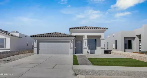 900 Varonen Pl, El Paso, TX 79928
