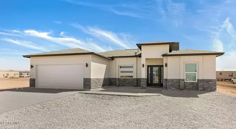 13349 Emerald Pearl Dr, Horizon City, TX 79928