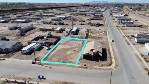1407 Valle Ecuador Rd, San Elizario, TX 79849