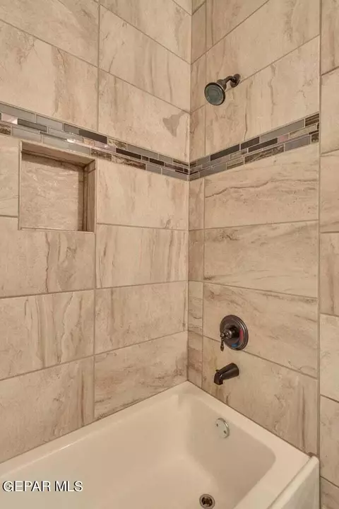 Bath - 3616 Bob Snead Dr, El Paso, TX 79938 photo 2 of 5