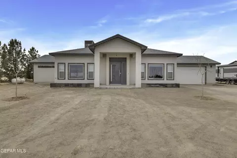 1175 Chipotle Dr, Chaparral, NM 88081