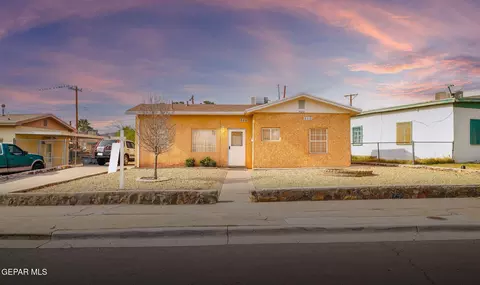 5550 Peinado Ln, El Paso, TX 79903