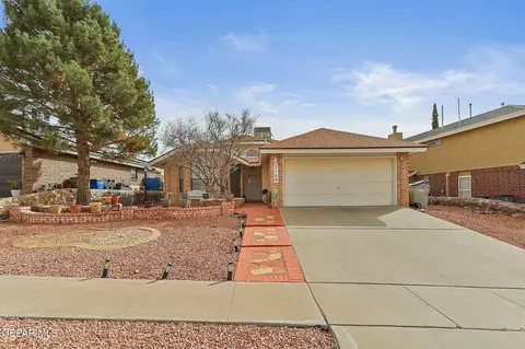 7108 Oval Rock Dr, El Paso, TX 79912