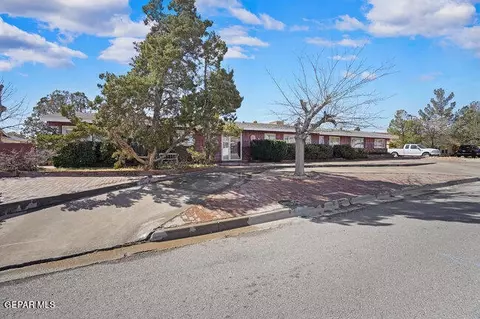 4025 N North Stanton St, El Paso, TX 79902