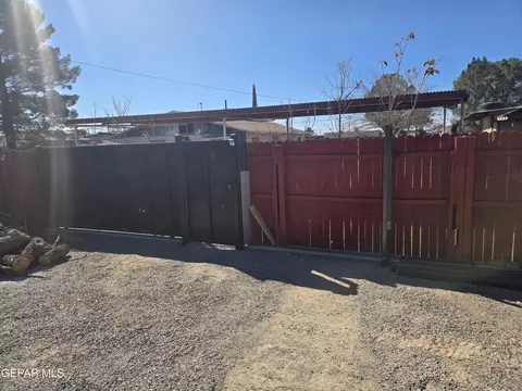 721 N Second St, Anthony, NM 88021 photo 8