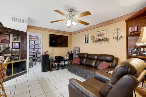 8156 Sharp Rd, El Paso, TX 79907 photo 8