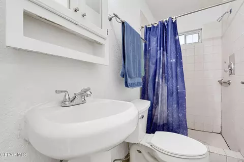 8156 Sharp Rd, El Paso, TX 79907 photo 33
