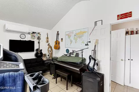 8156 Sharp Rd, El Paso, TX 79907 photo 21