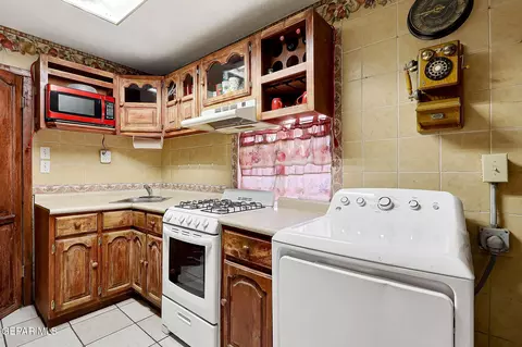 8156 Sharp Rd, El Paso, TX 79907 photo 14