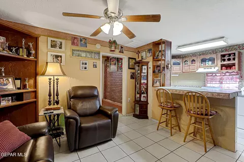 8156 Sharp Rd, El Paso, TX 79907 photo 9