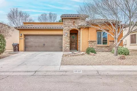 5537 Grove Dr, Sunland Park, NM 88063