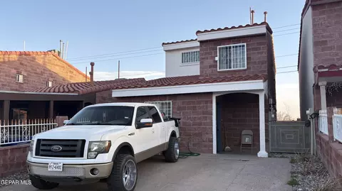 11012 Oasis Dr, El Paso, TX 79936