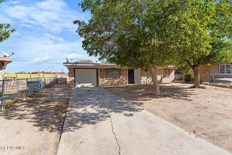 9895 Gifford Dr, El Paso, TX 79927
