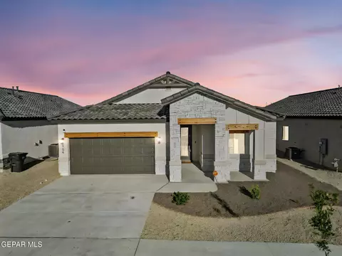 925 Nayland Pl, El Paso, TX 79928
