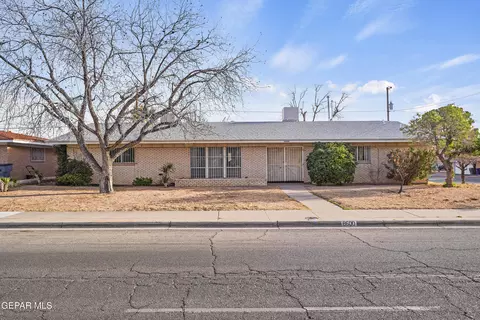 8600 Edgemere Blvd, El Paso, TX 79925