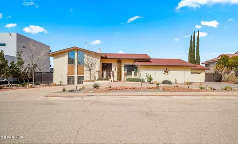 425 Golden Springs Dr, El Paso, TX 79912