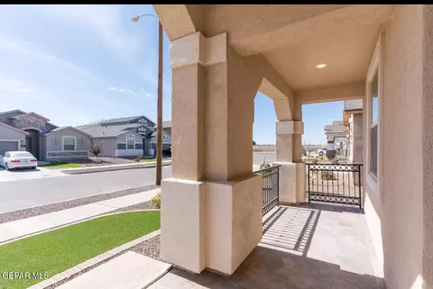 Exterior - 572 Issa Cir, El Paso, TX 79932 photo 2 of 4