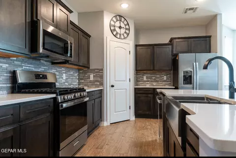 Kitchen - 572 Issa Cir, El Paso, TX 79932 photo 1 of 1
