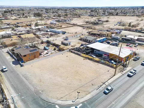 10105 Socorro Rd, Socorro, TX 79927