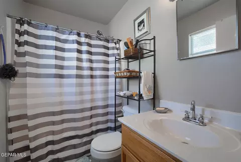Bath - 3441 Tierra Ruby Dr, El Paso, TX 79938 photo 2 of 2