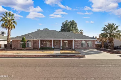 1978 Paseo Del Prado Dr, El Paso, TX 79936