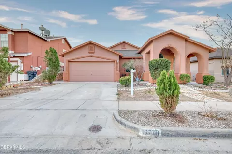 13770 Paseo Las Nubes Dr, Horizon City, TX 79928