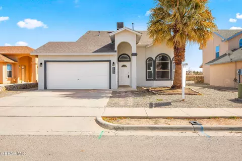 732 Desert Ash Dr, Horizon City, TX 79928