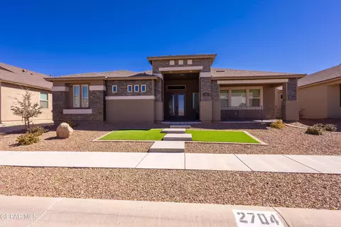 2704 Sammy Cervantes St, El Paso, TX 79938
