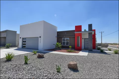 14700 Mountain Breeze Ave, Horizon City, TX 79928