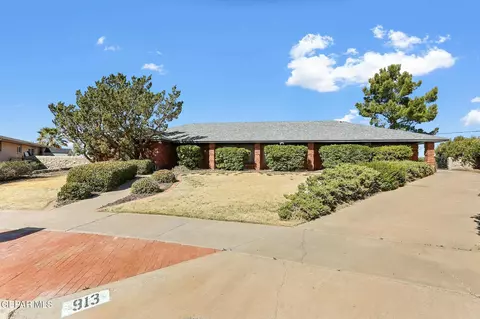 913 Cortijo Dr, El Paso, TX 79912