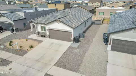 12829 Monmouth Ave, Horizon City, TX 79928