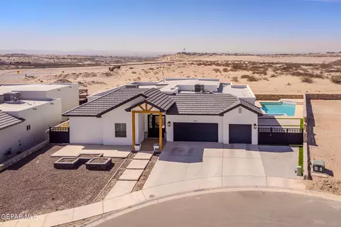 357 Emerald Pearl Dr, Horizon City, TX 79928