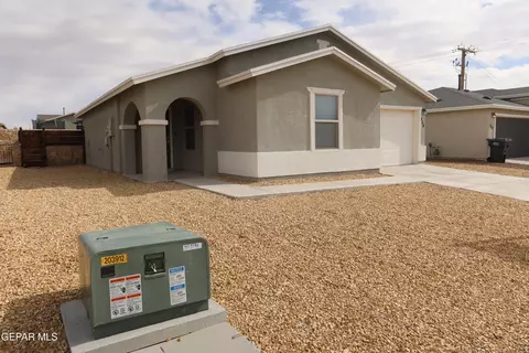 956 Galaxia Dr, El Paso, TX 79928
