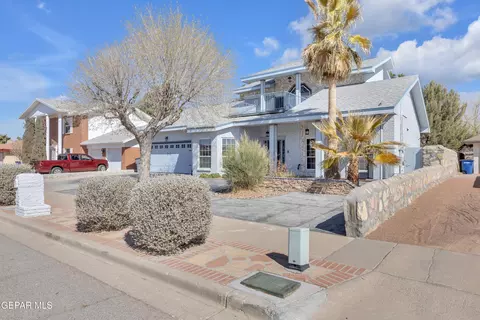11417 Tom Ulozas Dr, El Paso, TX 79936