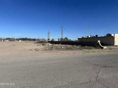 615 Fray Varga Rd, Socorro, TX 79927