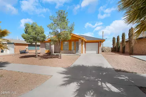 312 Tierra Linda Dr, Horizon City, TX 79928