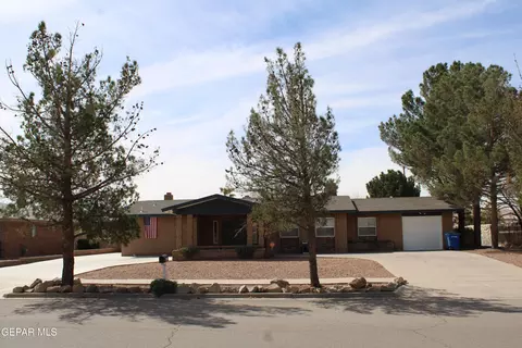 4220 La Adelita Dr, El Paso, TX 79922