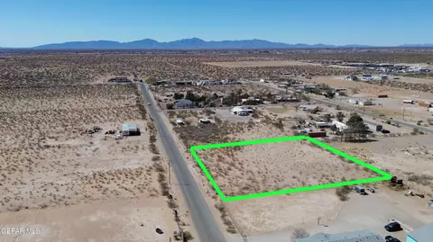 15541 Chardon Ave, El Paso, TX 79938