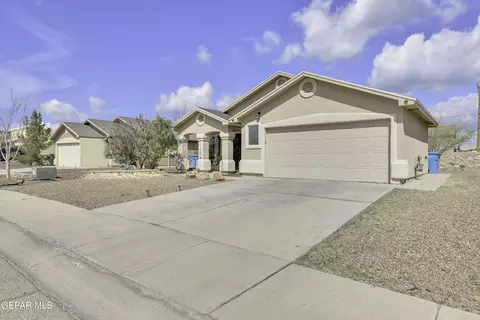 11437 Flor Gentiana Dr, Socorro, TX 79927