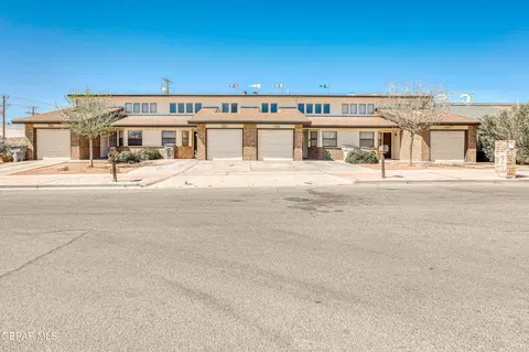 1531 Common Dr, El Paso, TX 79936