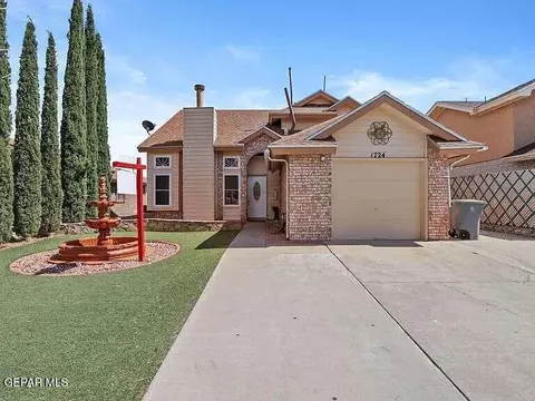 1724 Judith Resnik Dr, El Paso, TX 79936