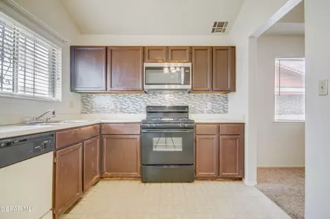 3429 Risner Pl #B, El Paso, TX 79936 photo 15