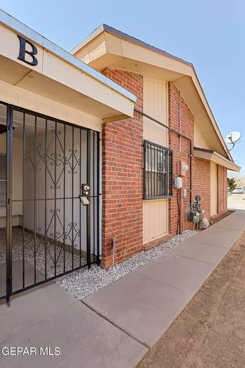 10005 Caribou Dr #B, El Paso, TX 79924