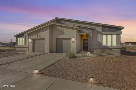 11482 Sunset View Dr #B, Socorro, TX 79927