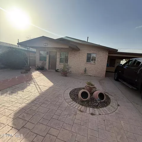 175 Pearl Ln, El Paso, TX 79915