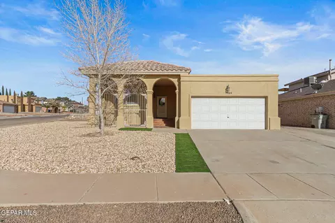 1464 Missy Yvette Dr, El Paso, TX 79936