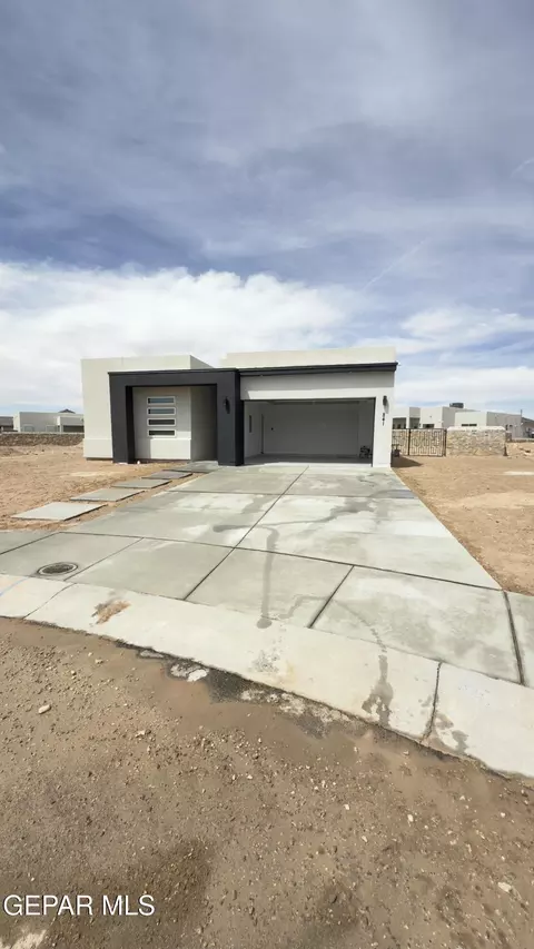 841 Paseo Serra Ct, El Paso, TX 79928