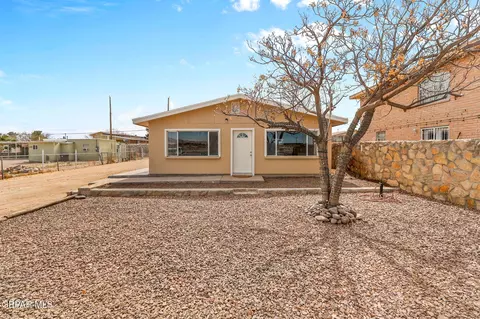 2463 Mcnutt Rd, Sunland Park, NM 88063