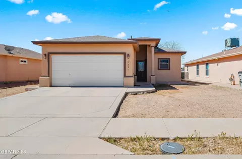 3281 Garden Point Dr, El Paso, TX 79938